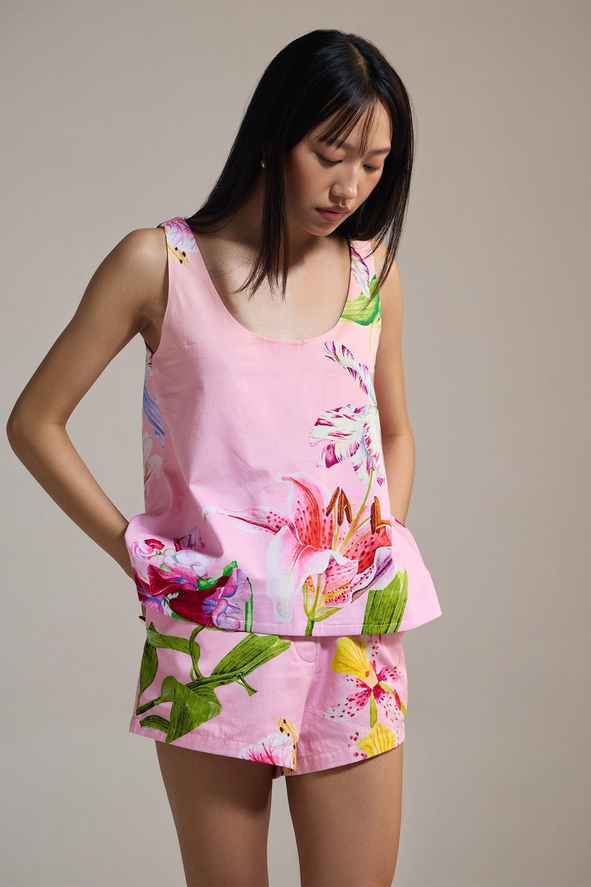 LILY GARDEN TANK